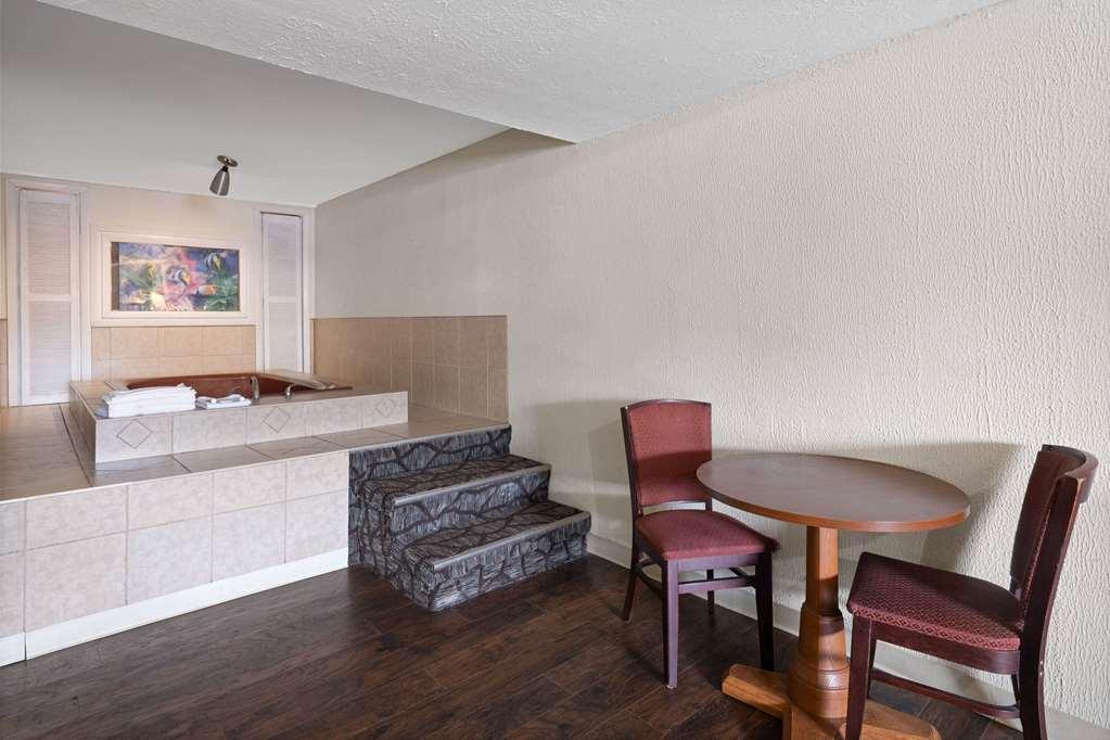 Rodeway Inn Youngstown Phòng bức ảnh