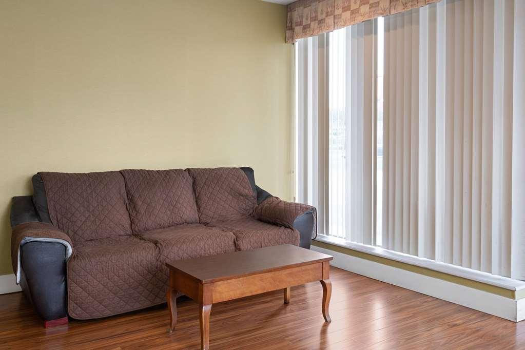 Rodeway Inn Youngstown Nội địa bức ảnh